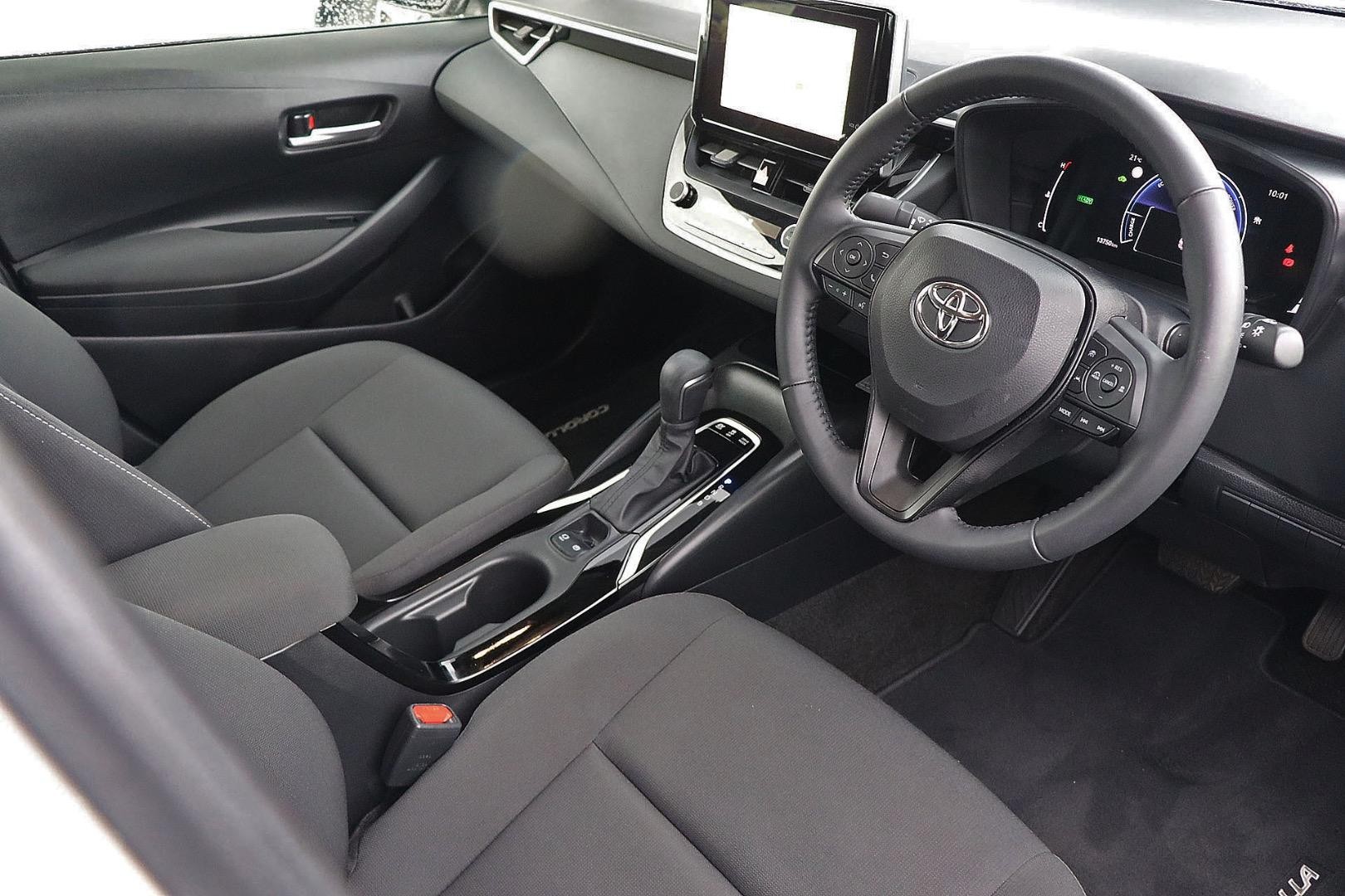 Toyota Corolla image 2