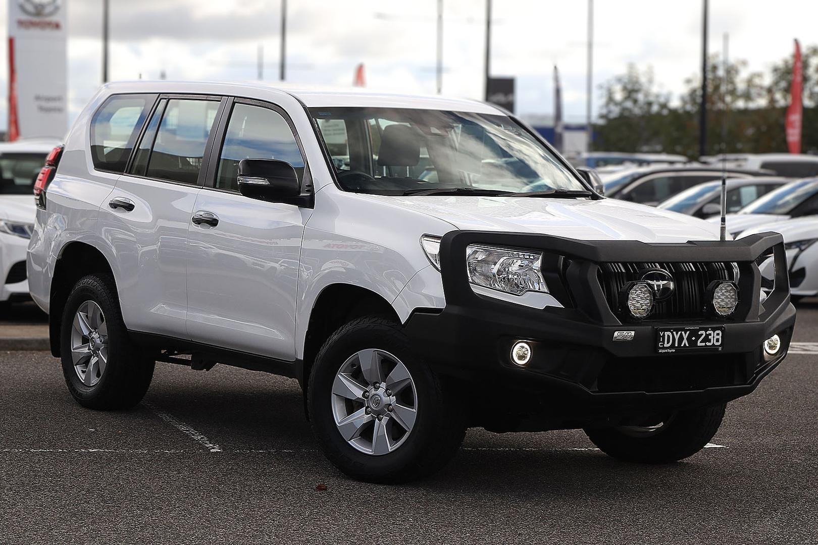 Toyota Landcruiser Prado image 1