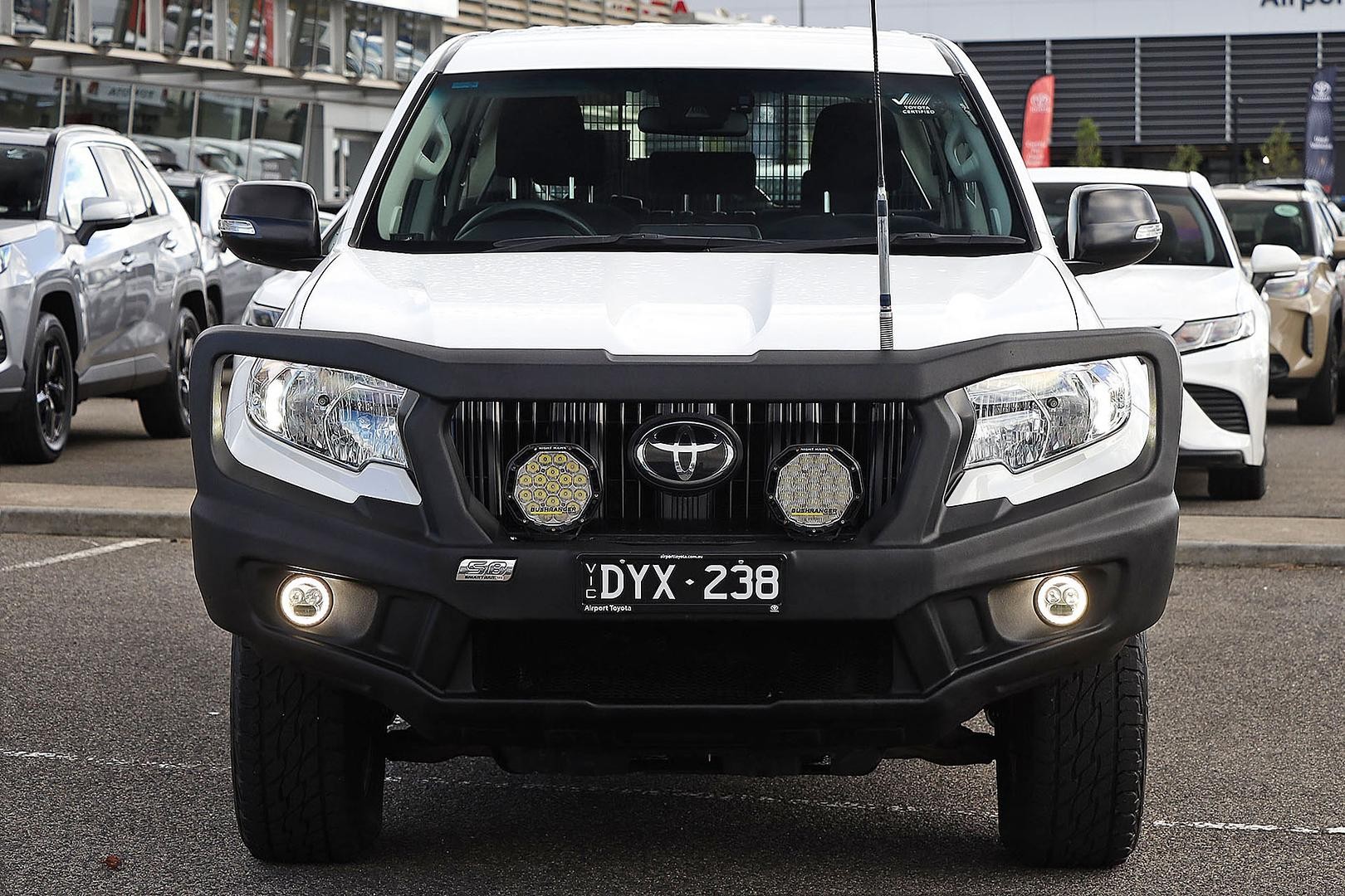 Toyota Landcruiser Prado image 3
