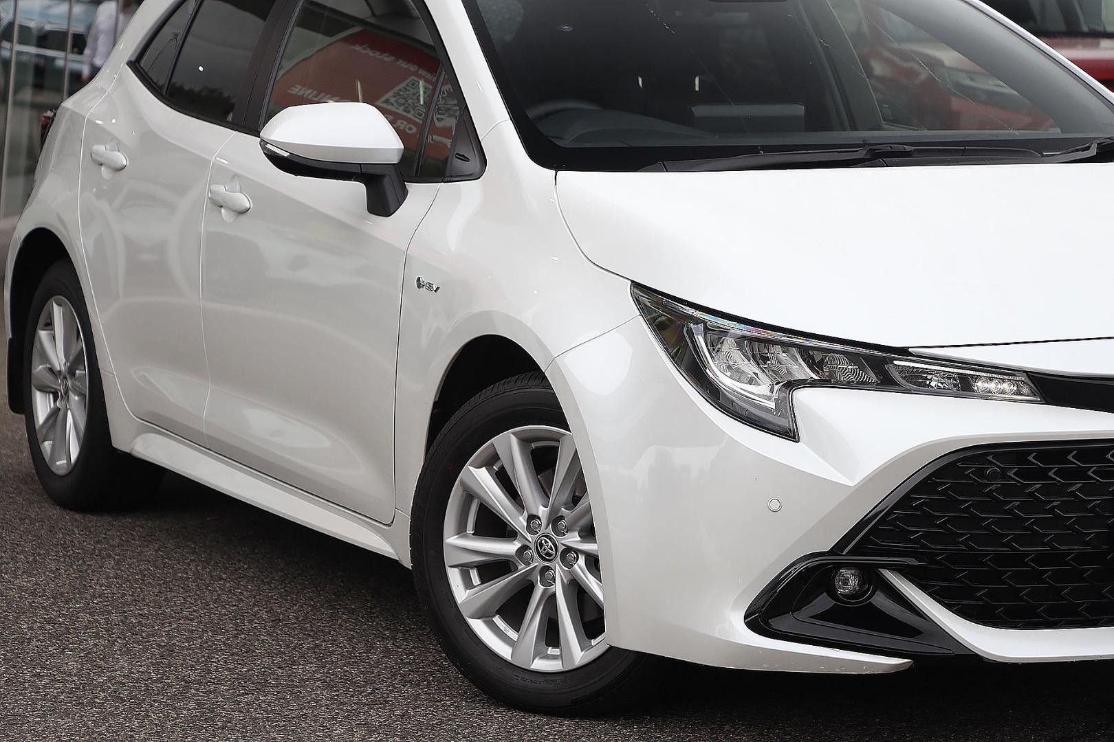 Toyota Corolla image 2