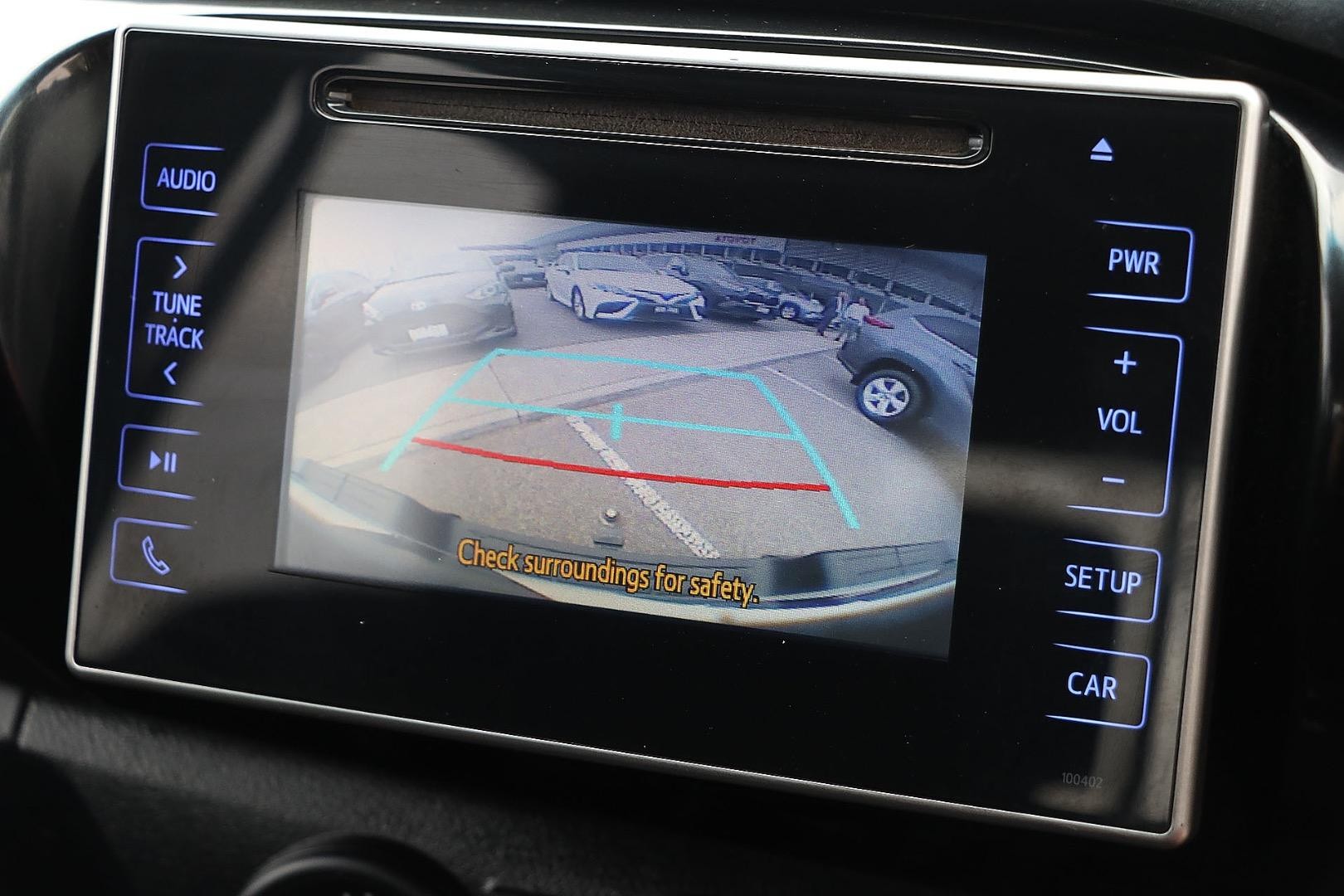 Toyota Hilux image 3