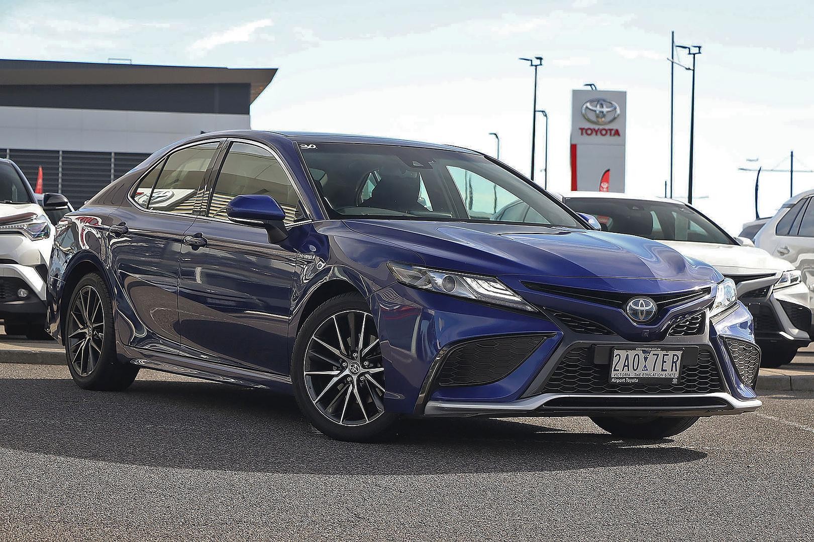 Toyota Camry image 1