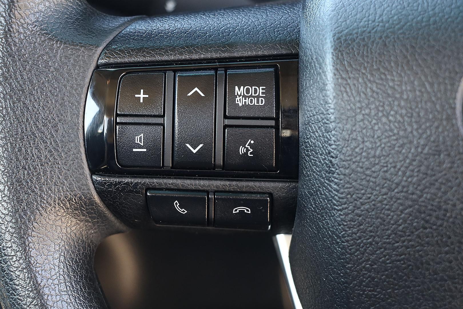 Toyota Hilux image 3