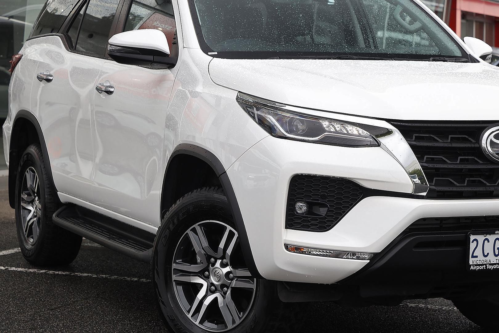 Toyota Fortuner image 1
