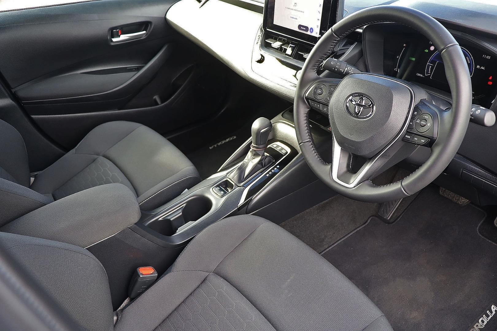 Toyota Corolla image 2