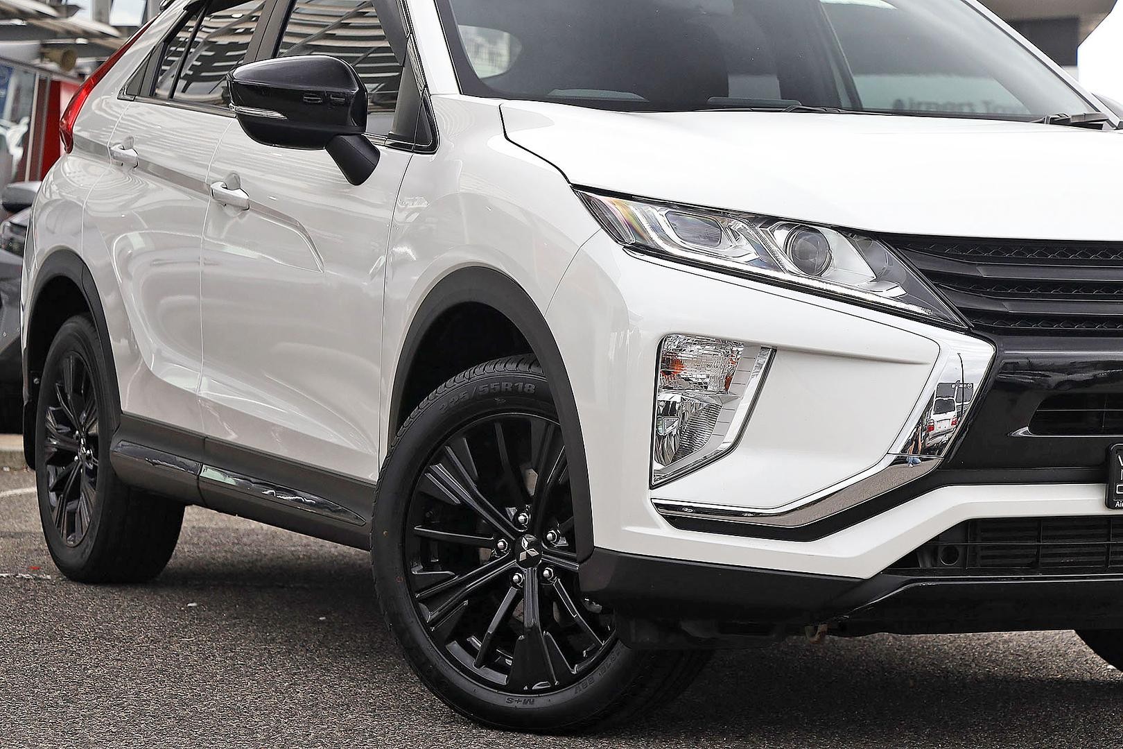 Mitsubishi Eclipse Cross image 2