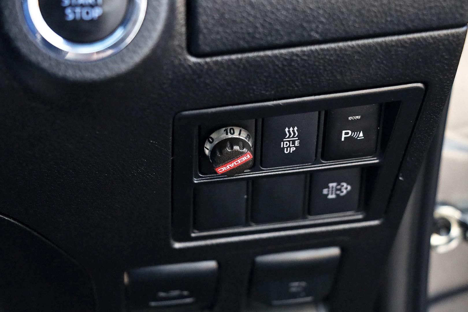 Toyota Hilux image 4