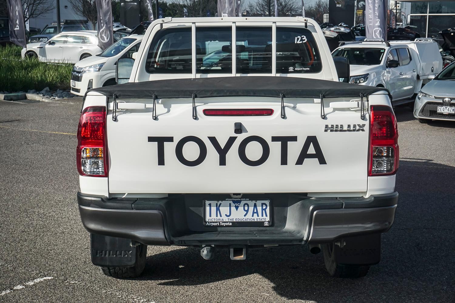 Toyota Hilux image 4