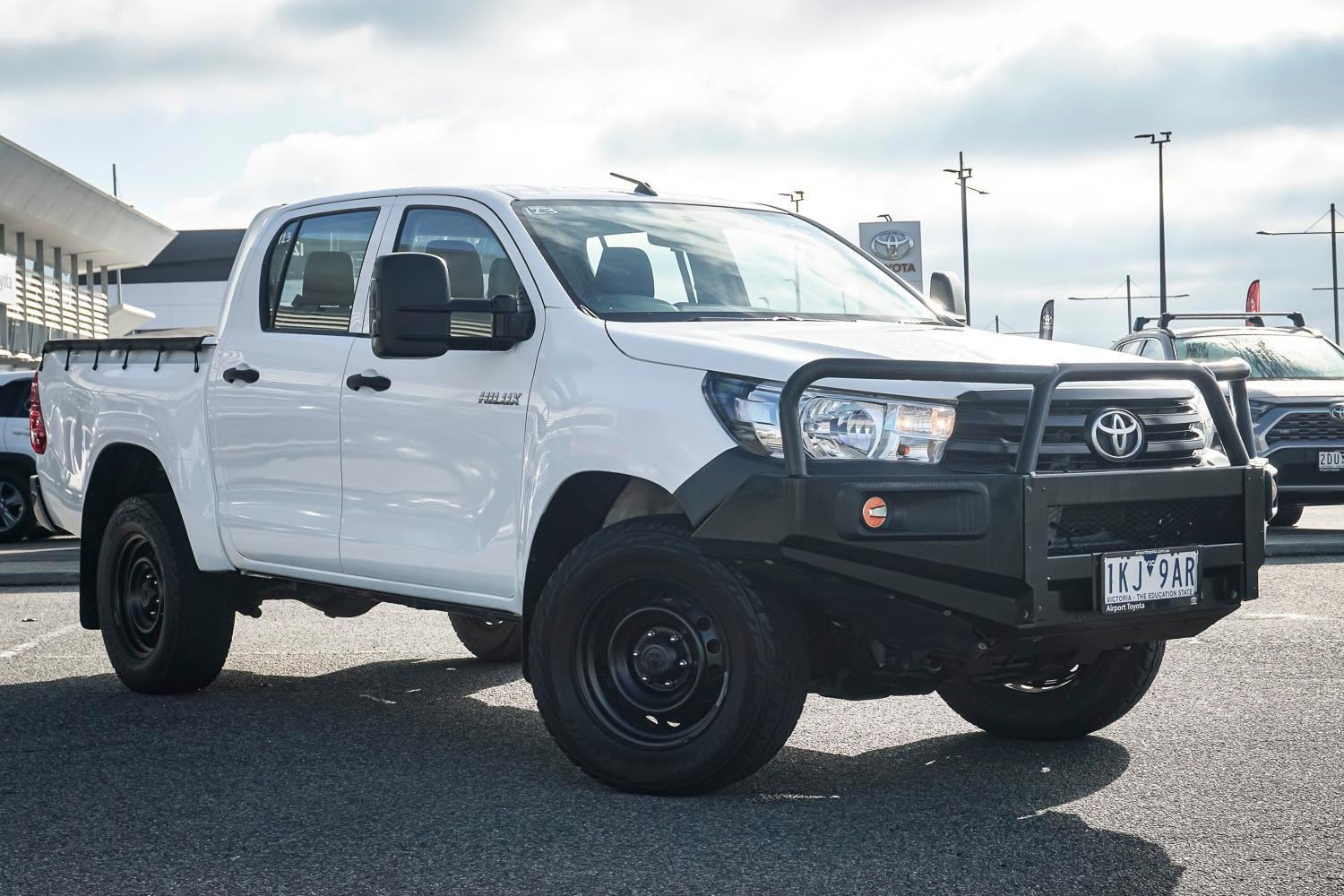 Toyota Hilux image 1