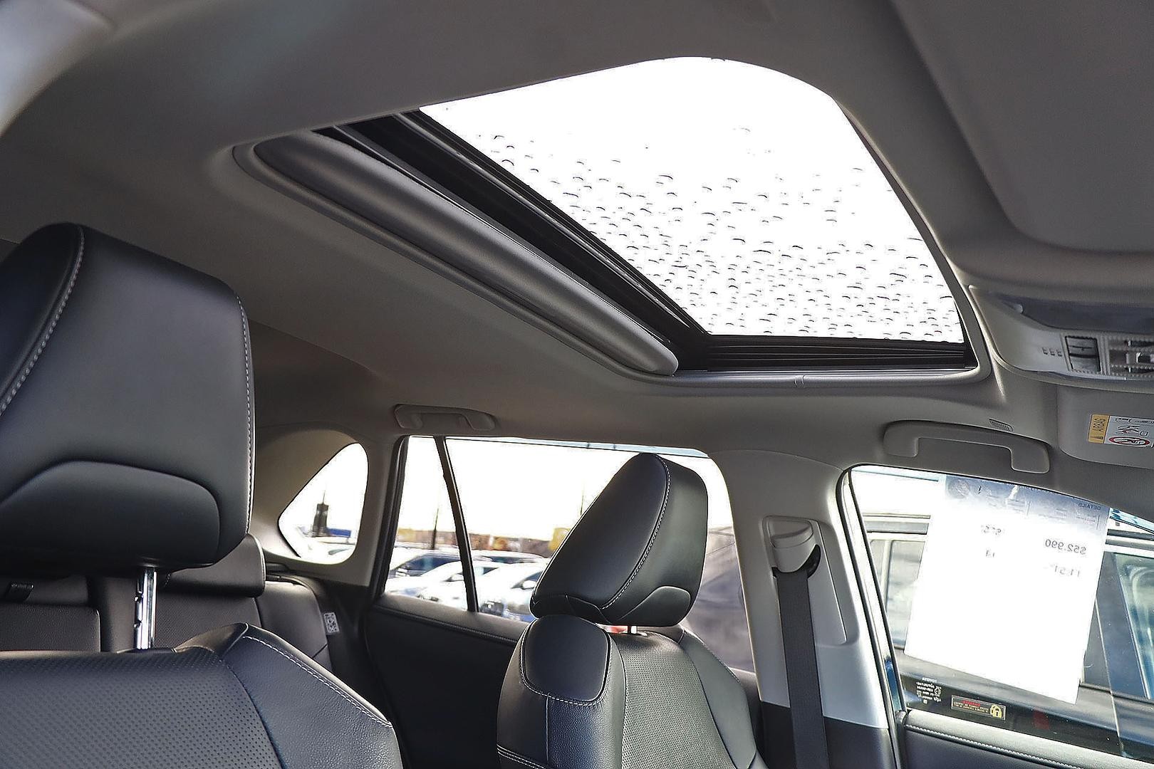 Toyota Rav4 image 4