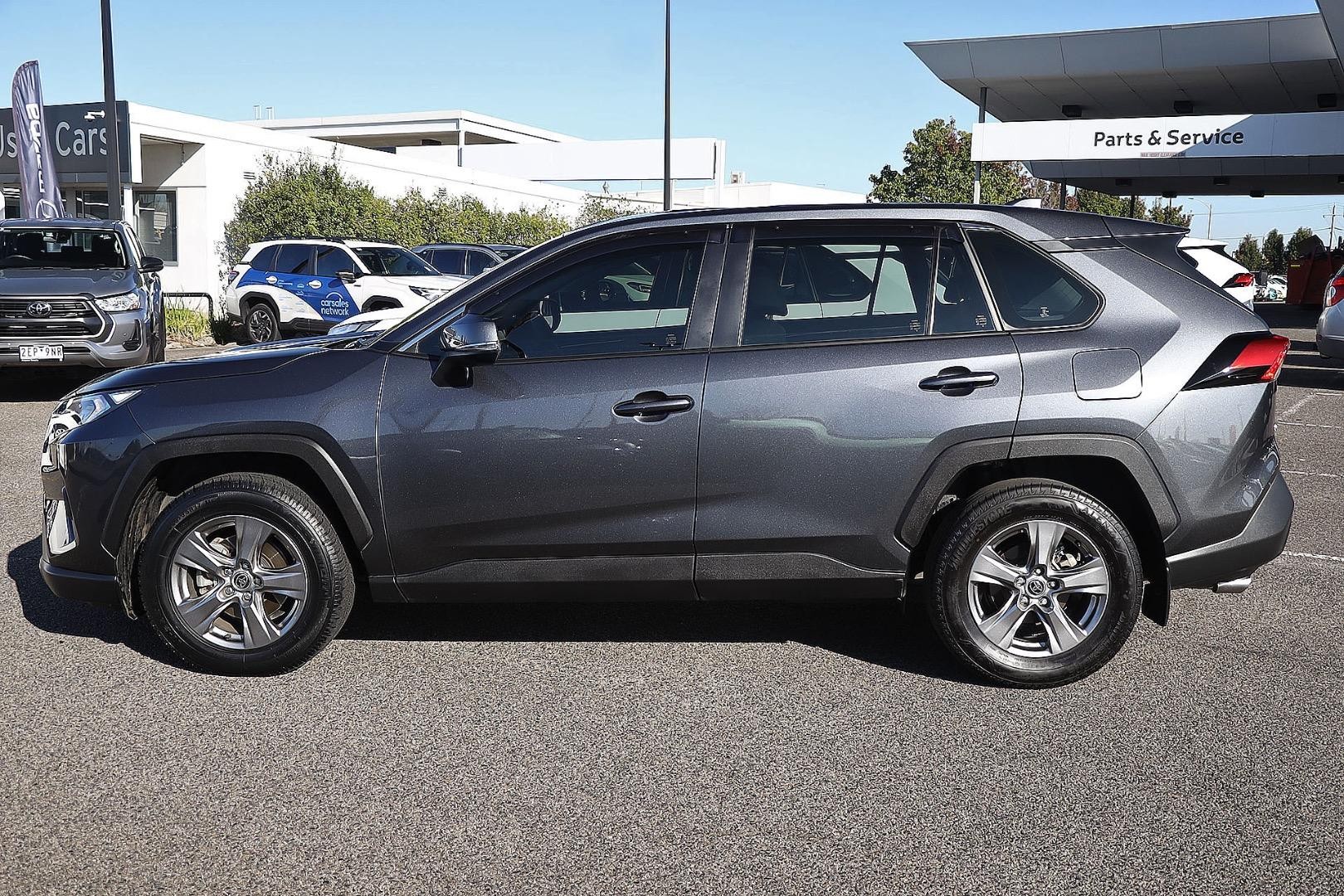 Toyota Rav4 image 4