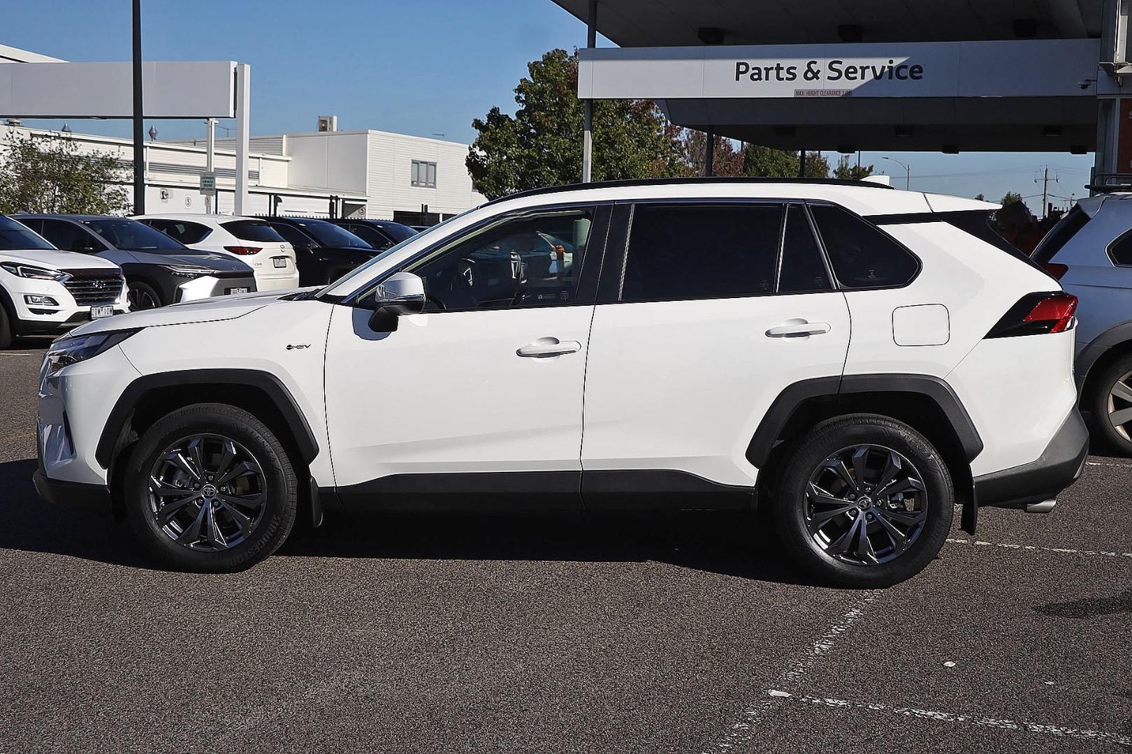 Toyota Rav4 image 4