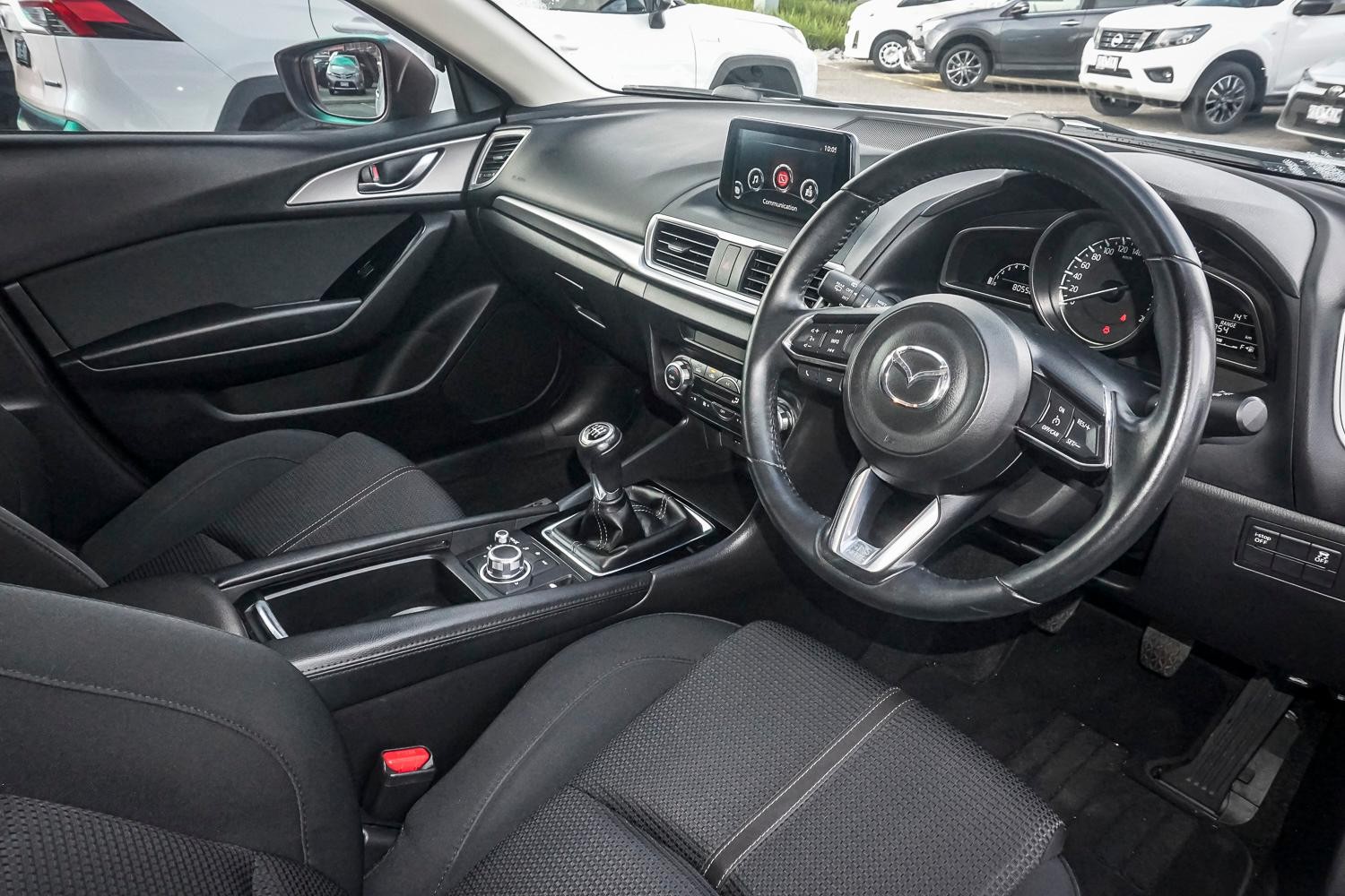 Mazda 3 image 2