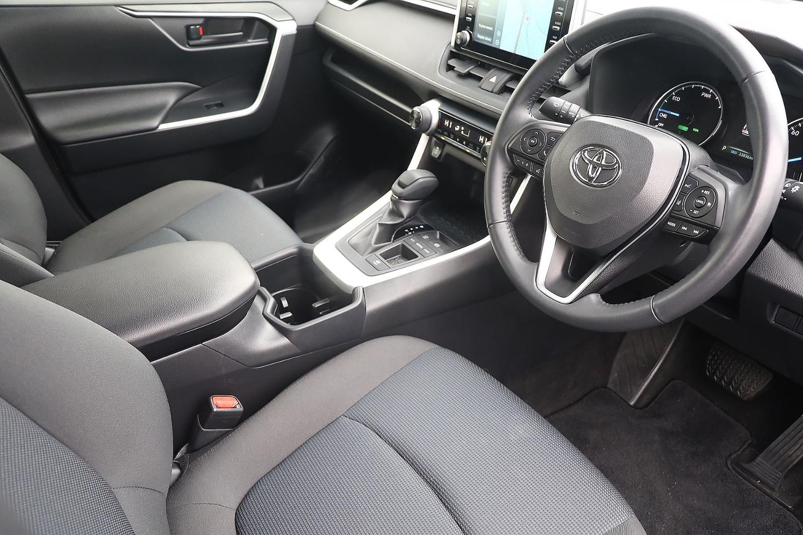 Toyota Rav4 image 3