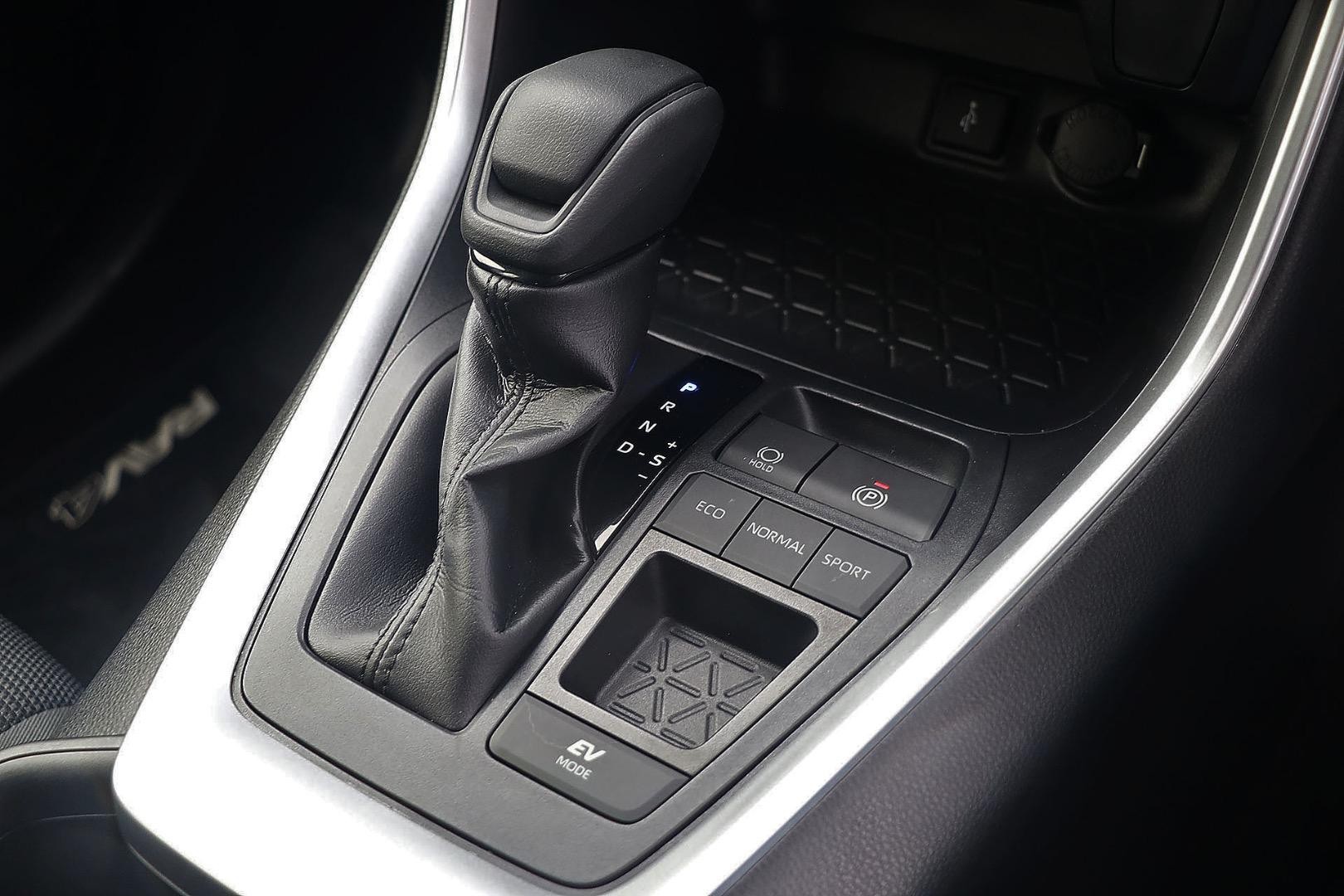 Toyota Rav4 image 4