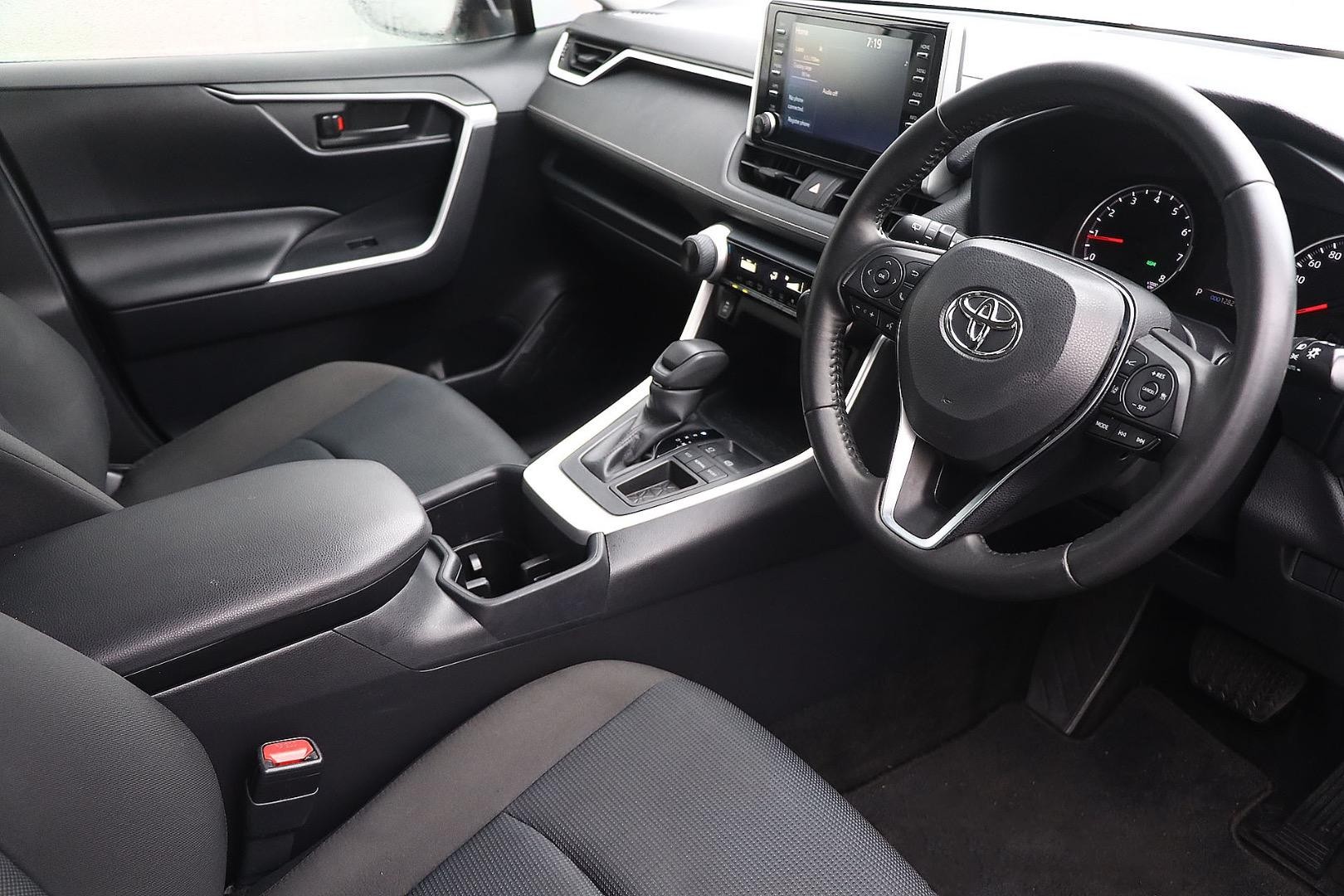 Toyota Rav4 image 4