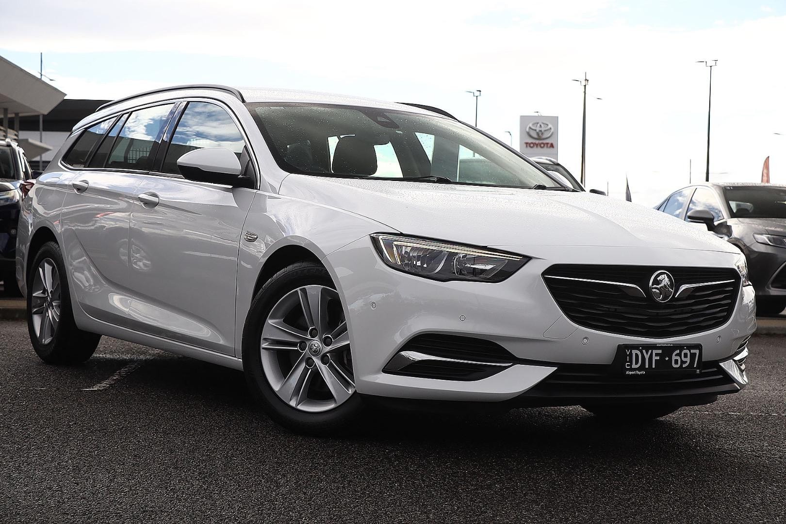 Holden Commodore image 1