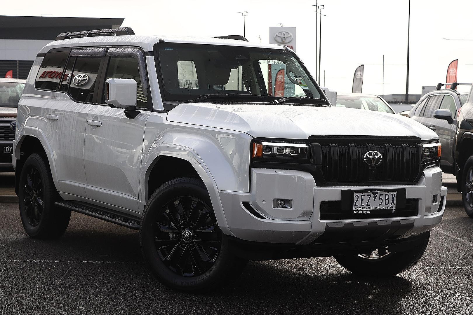 Toyota Landcruiser Prado image 1