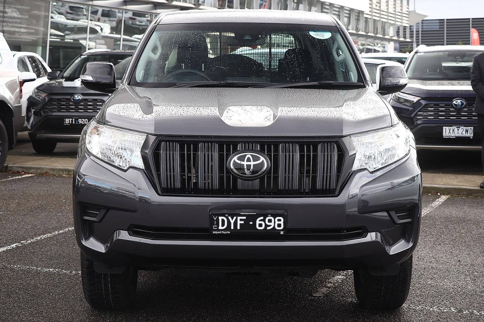 Toyota Landcruiser Prado image 3