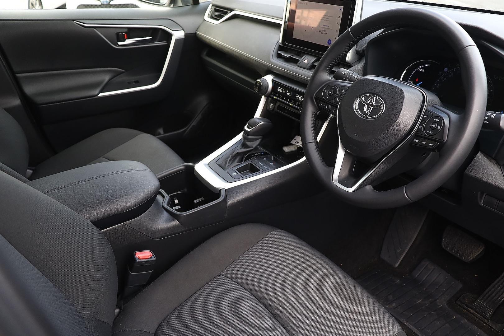 Toyota Rav4 image 2