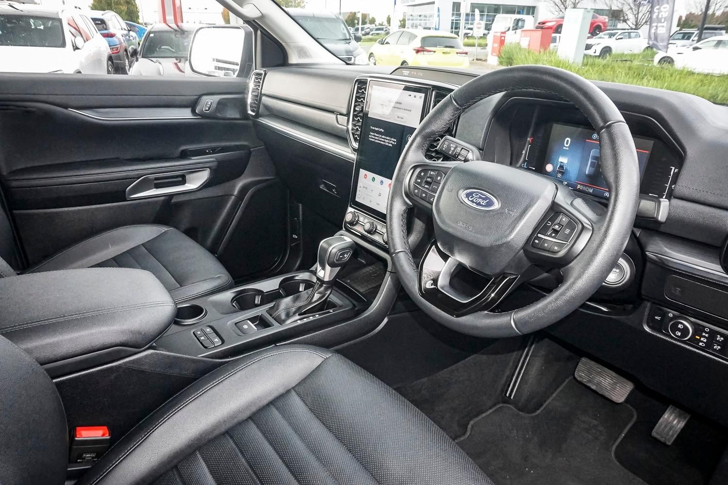 Ford Everest image 2