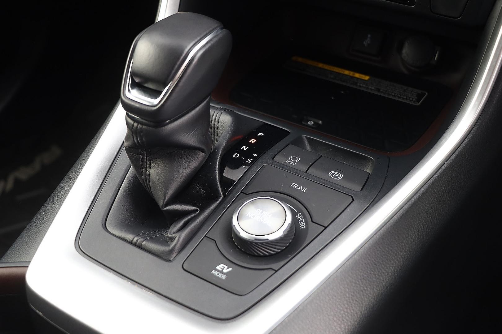 Toyota Rav4 image 4