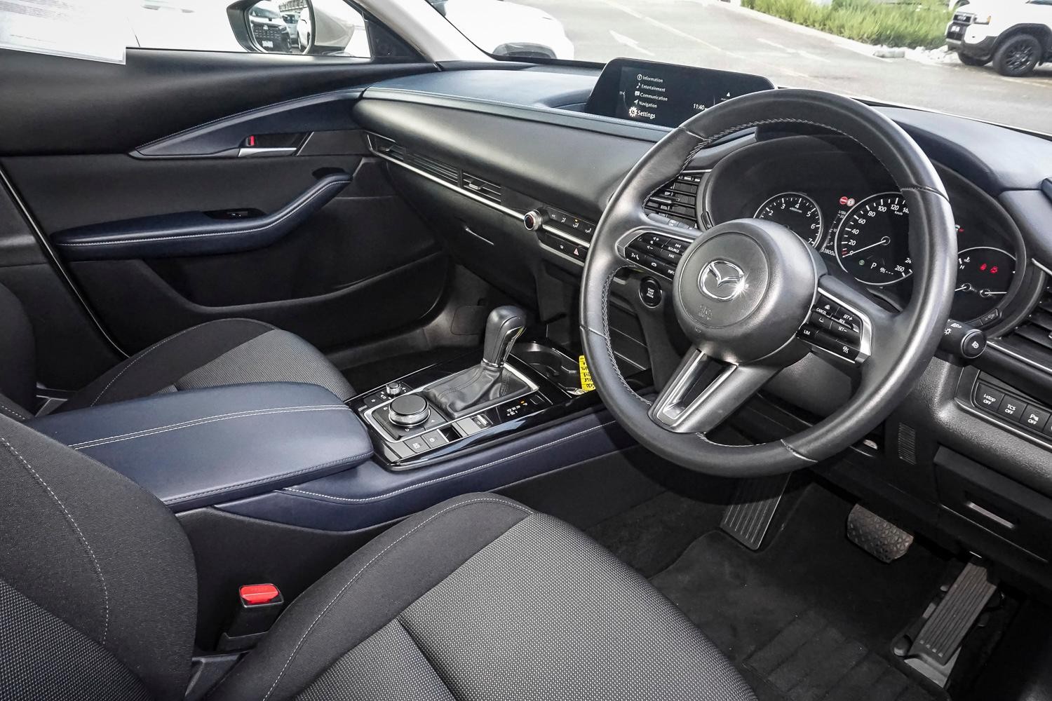 Mazda Cx-30 image 4