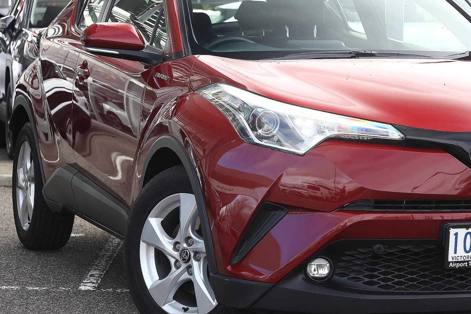 Toyota C-hr image 2