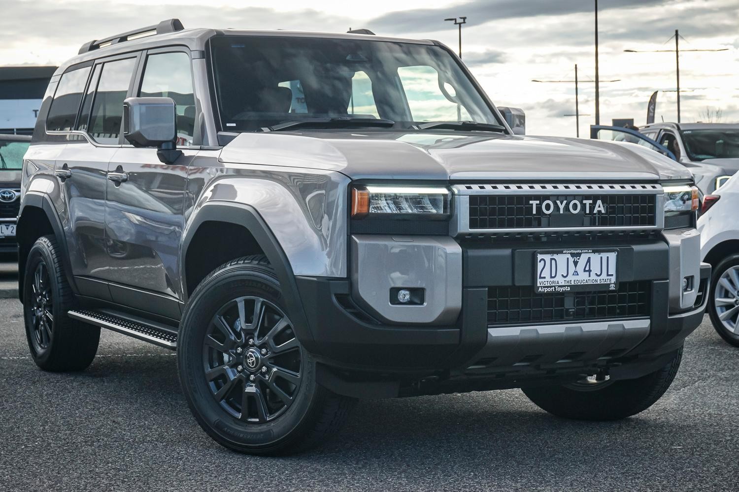 Toyota Landcruiser Prado image 1