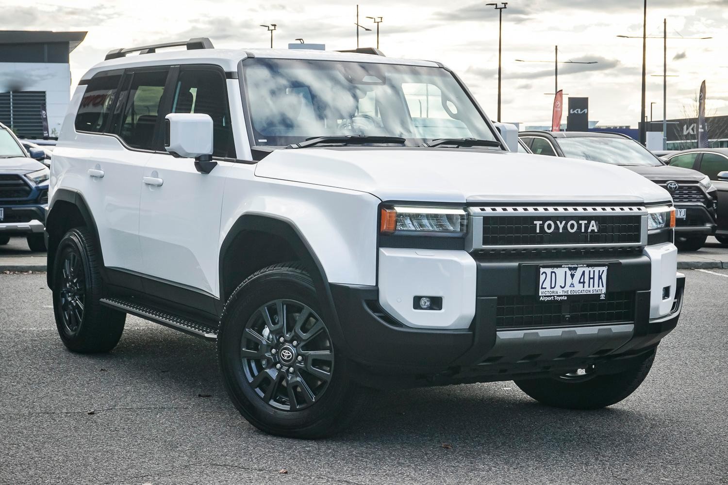 Toyota Landcruiser Prado image 1