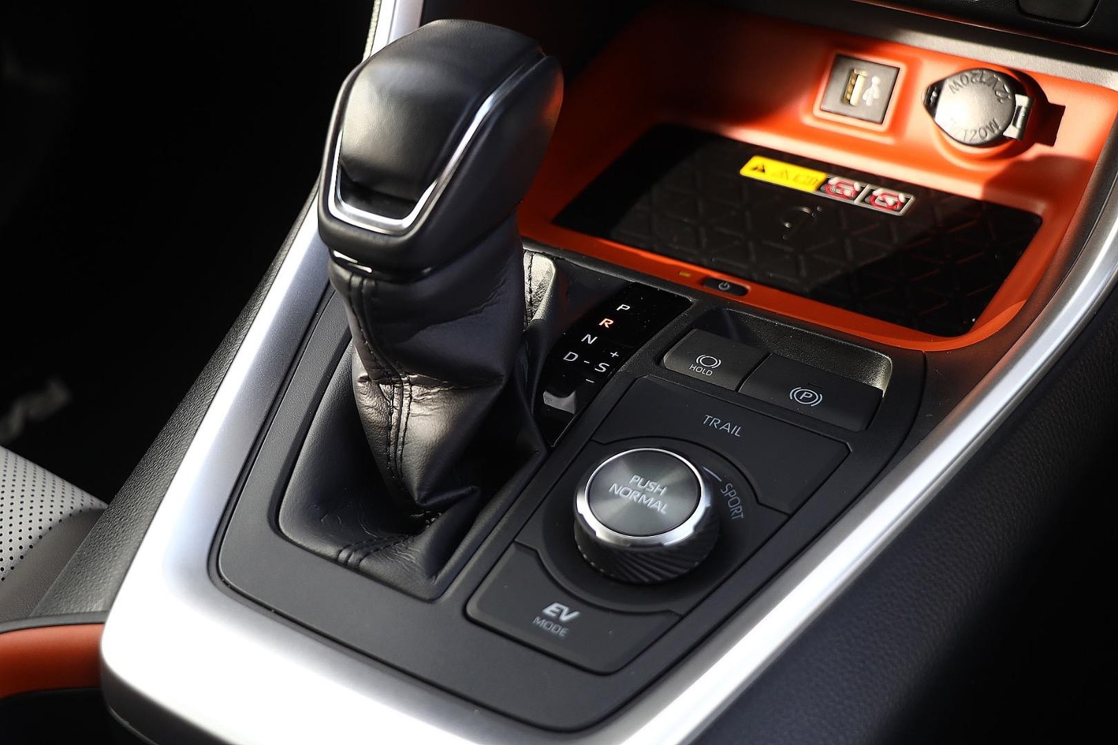 Toyota Rav4 image 3