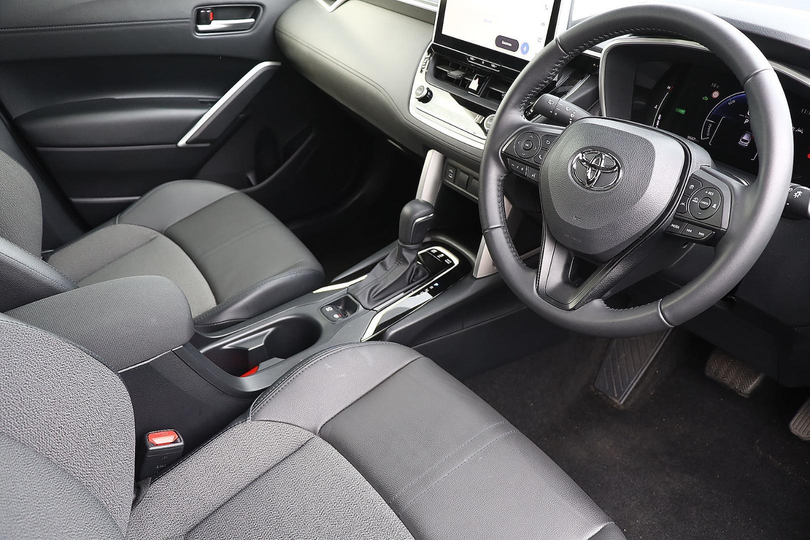 Toyota Corolla Cross image 4