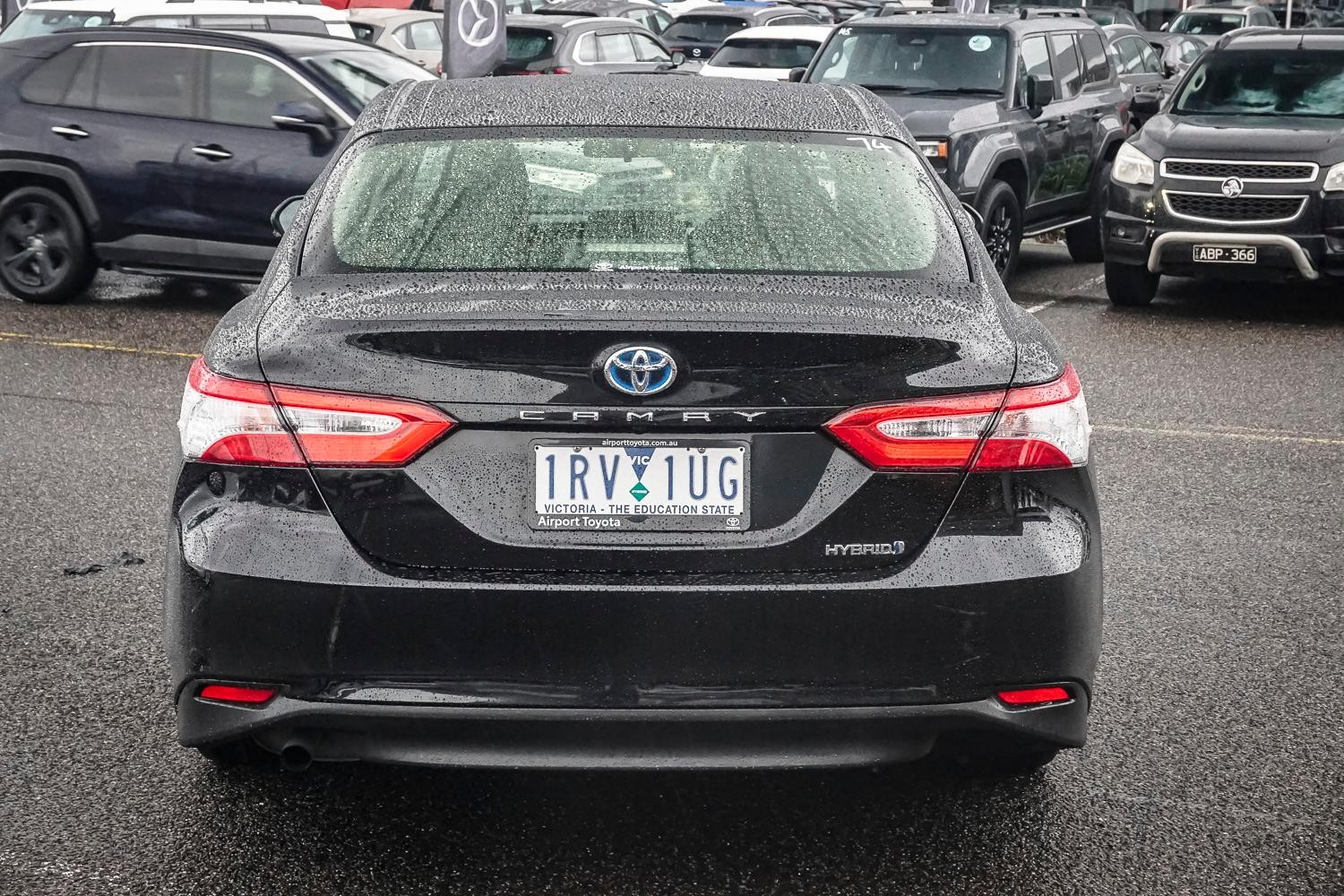 Toyota Camry image 4