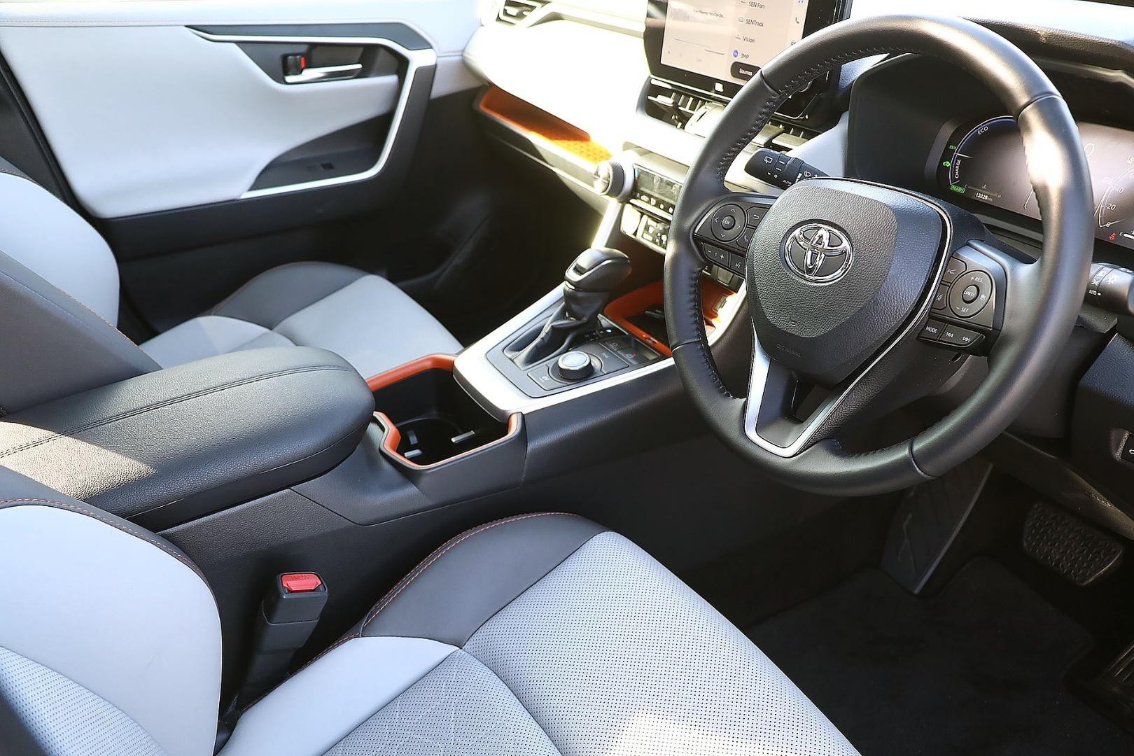 Toyota Rav4 image 3