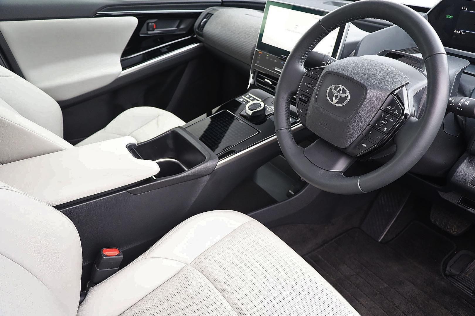 Toyota Bz4x image 2