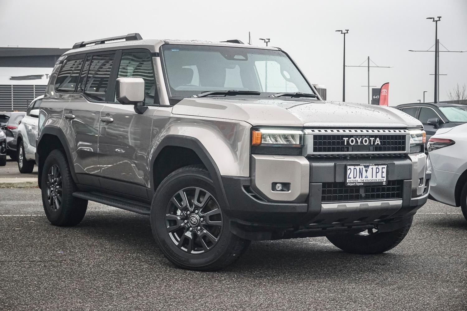 Toyota Landcruiser Prado image 1