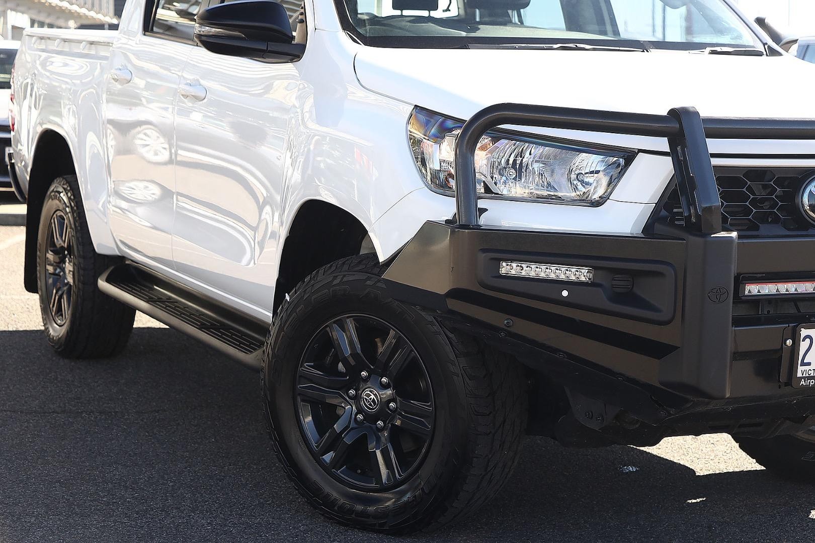 Toyota Hilux image 3