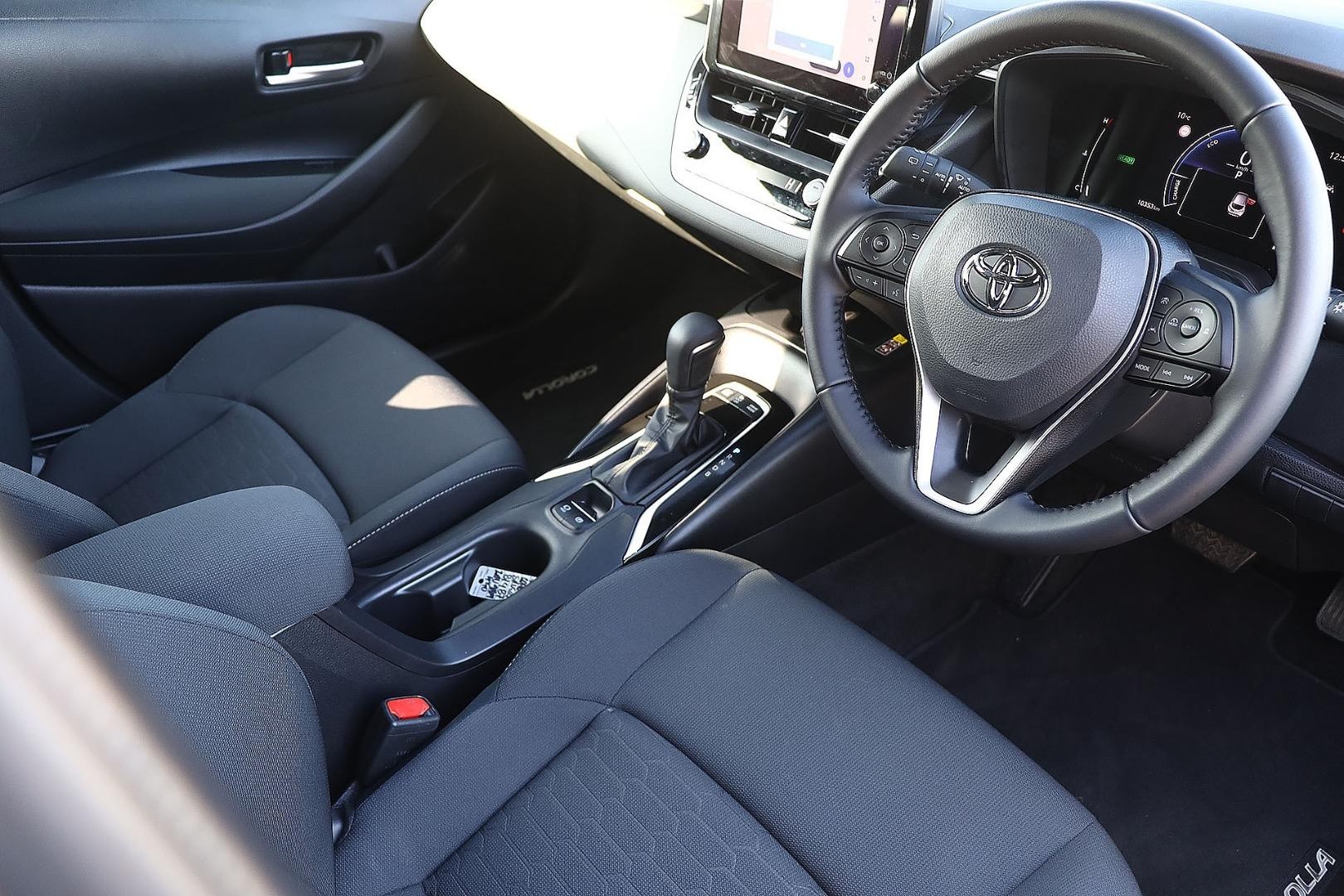 Toyota Corolla image 2