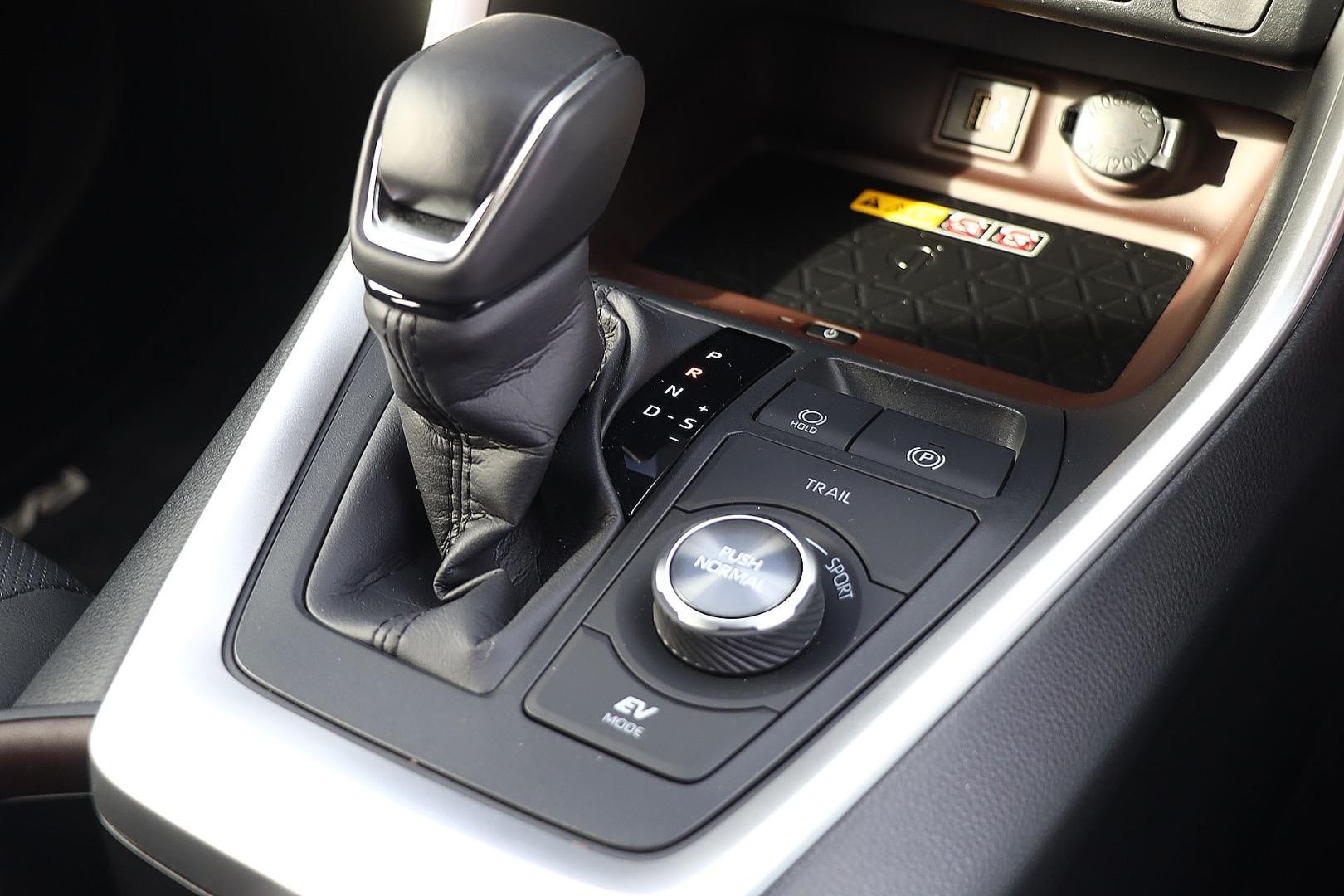 Toyota Rav4 image 4