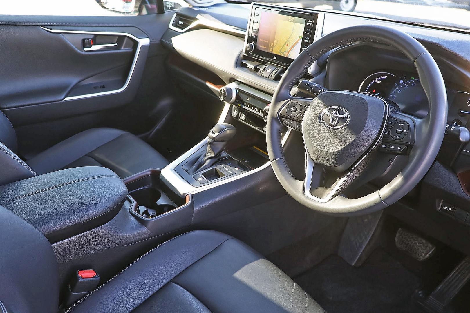 Toyota Rav4 image 2