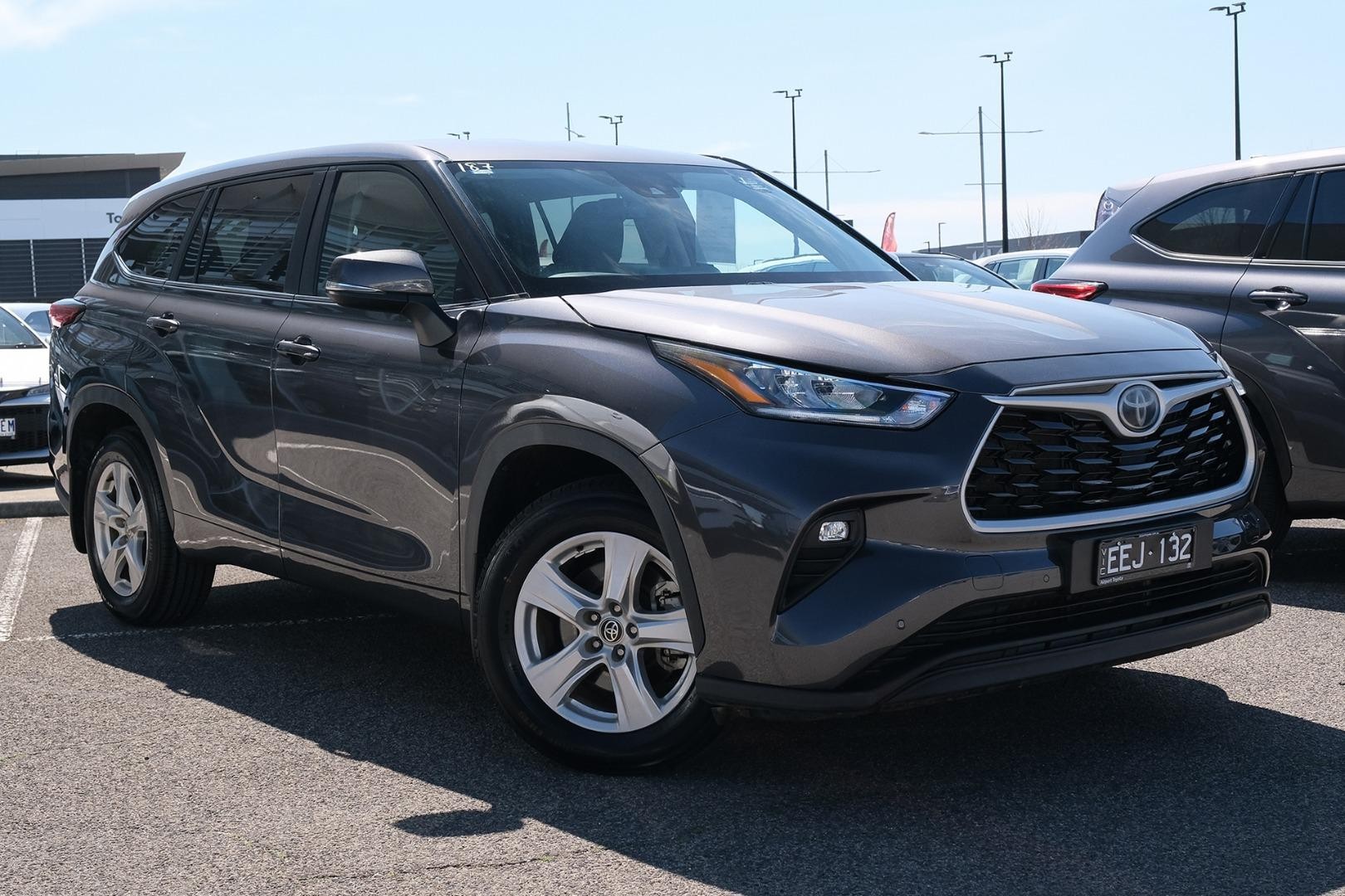 Toyota Kluger image 1
