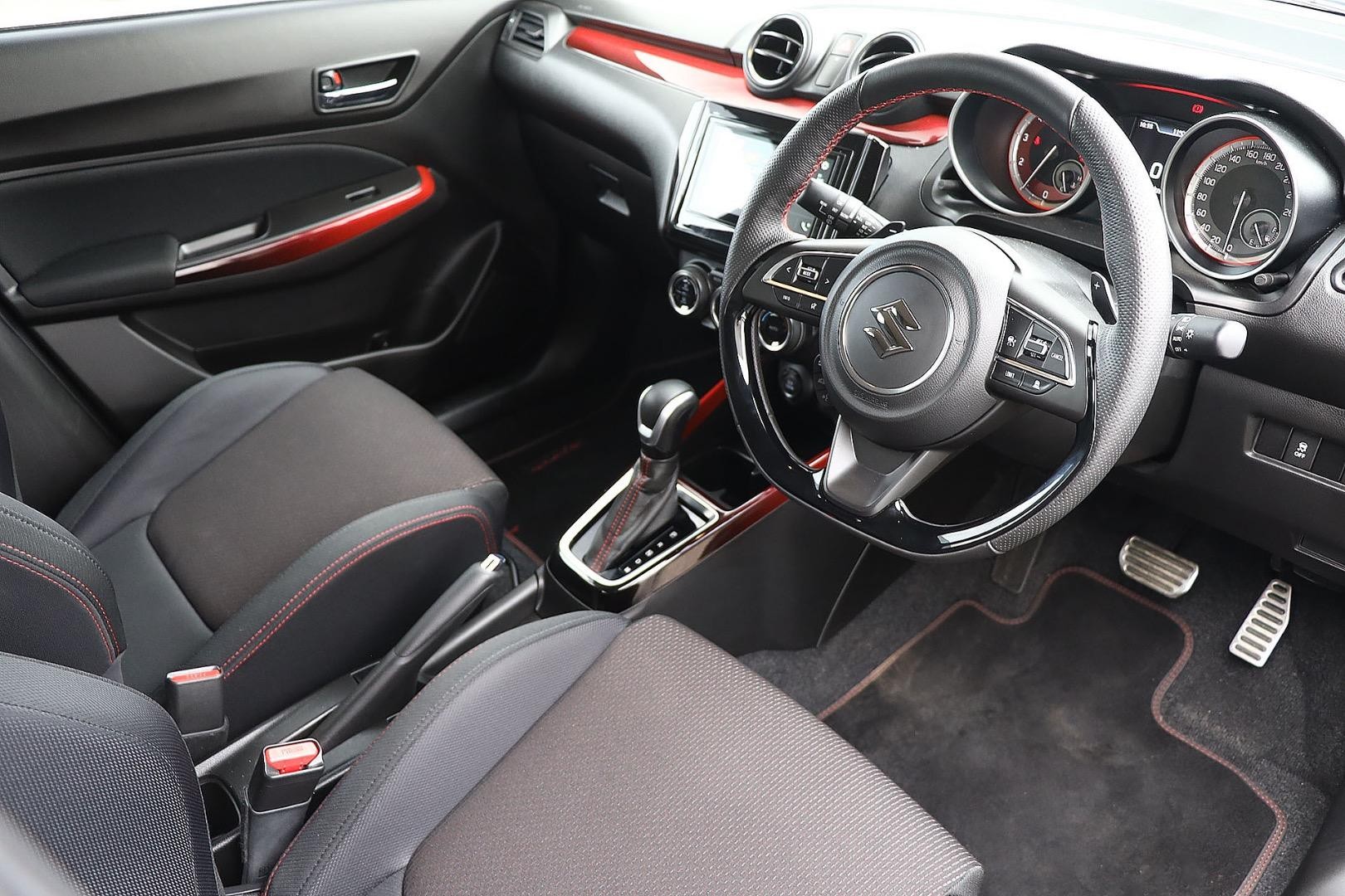Suzuki Swift image 2