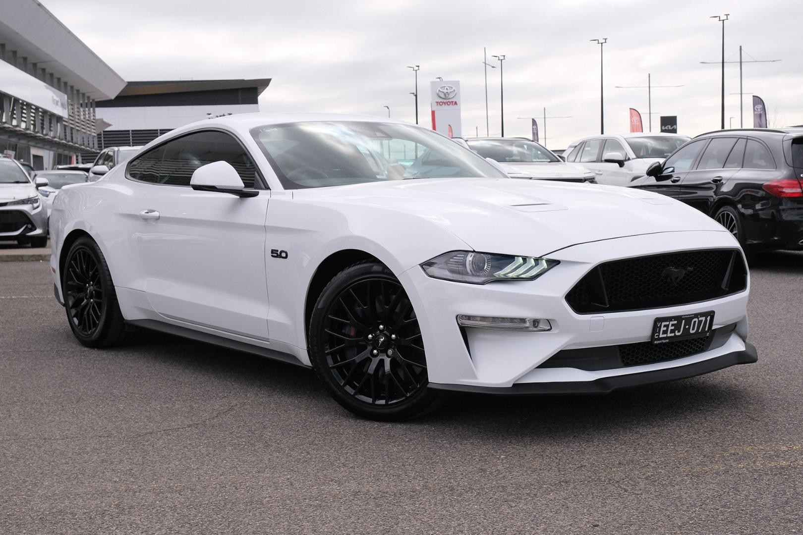 Ford Mustang image 1