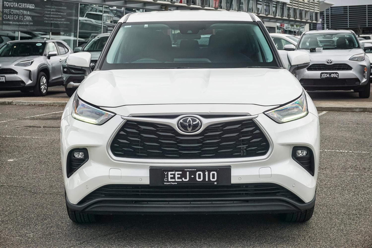 Toyota Kluger image 3