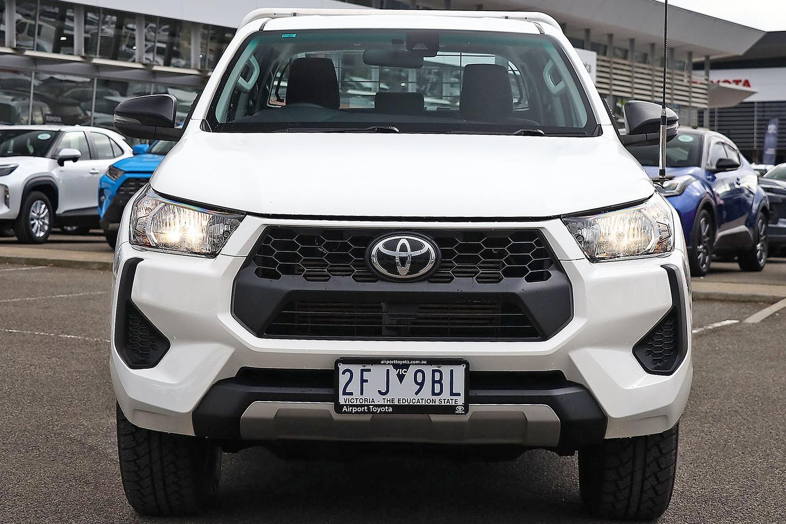 Toyota Hilux image 4