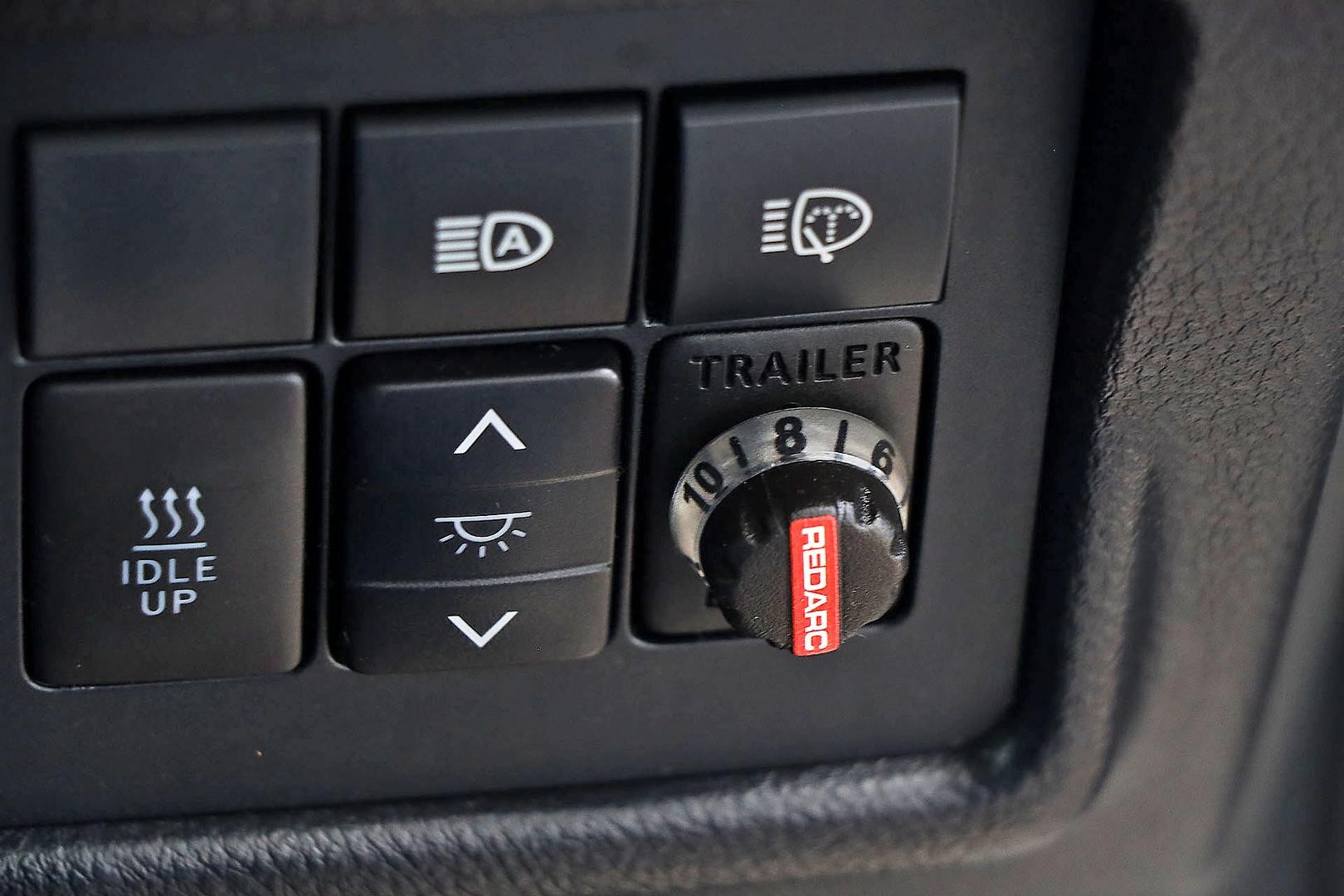 Toyota Landcruiser Prado image 4