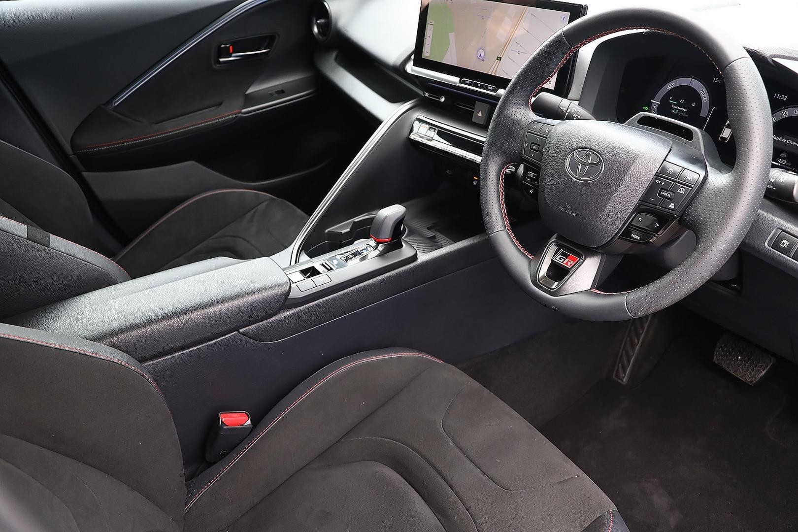 Toyota C-hr image 2
