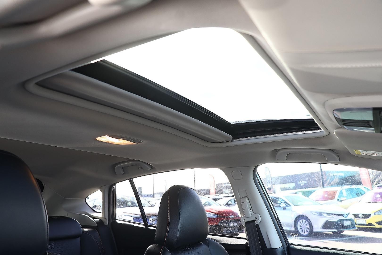 Subaru Xv image 2