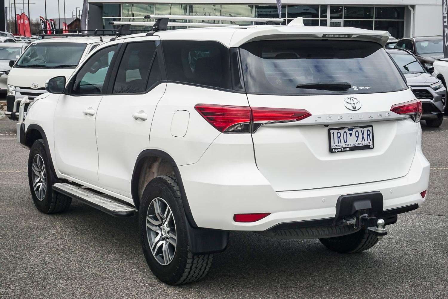 Toyota Fortuner image 2