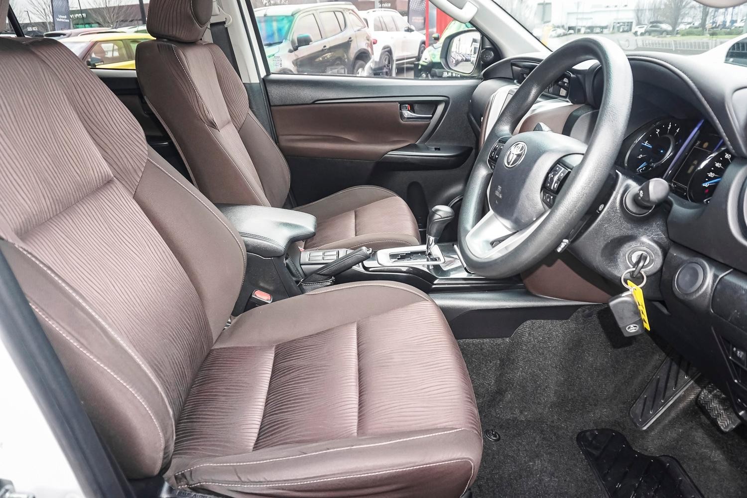 Toyota Fortuner image 3